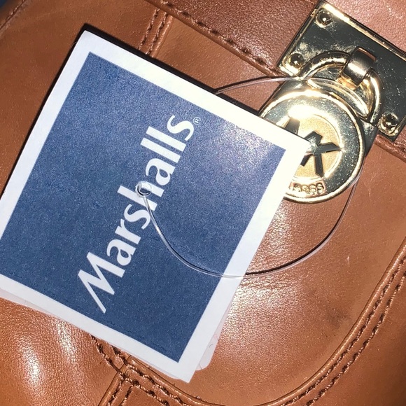 BRAND NEW! Michael Kors boots - Picture 6 of 7